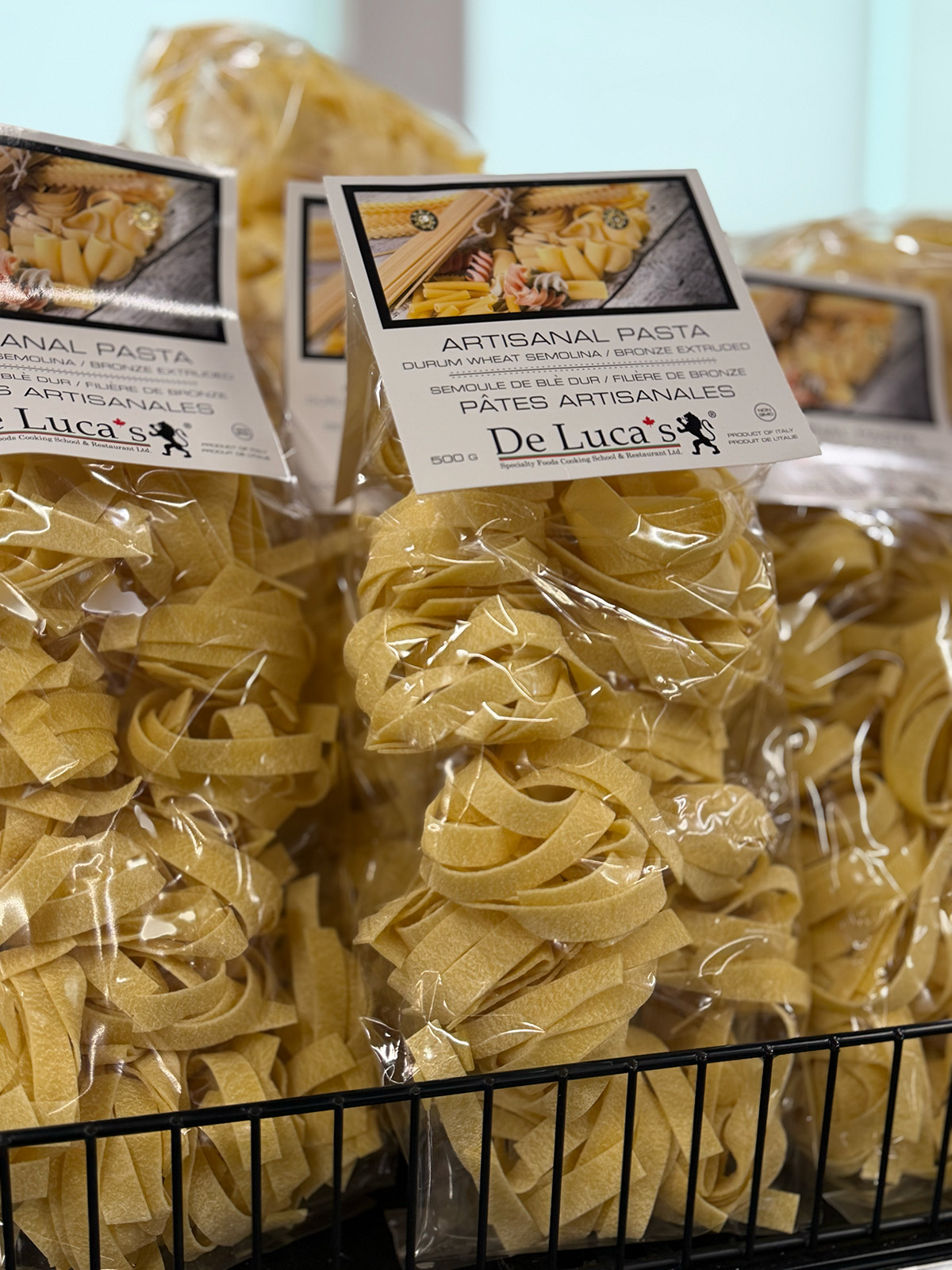 delucas-pasta-noodles prepared-foods-chicken-parmigiana