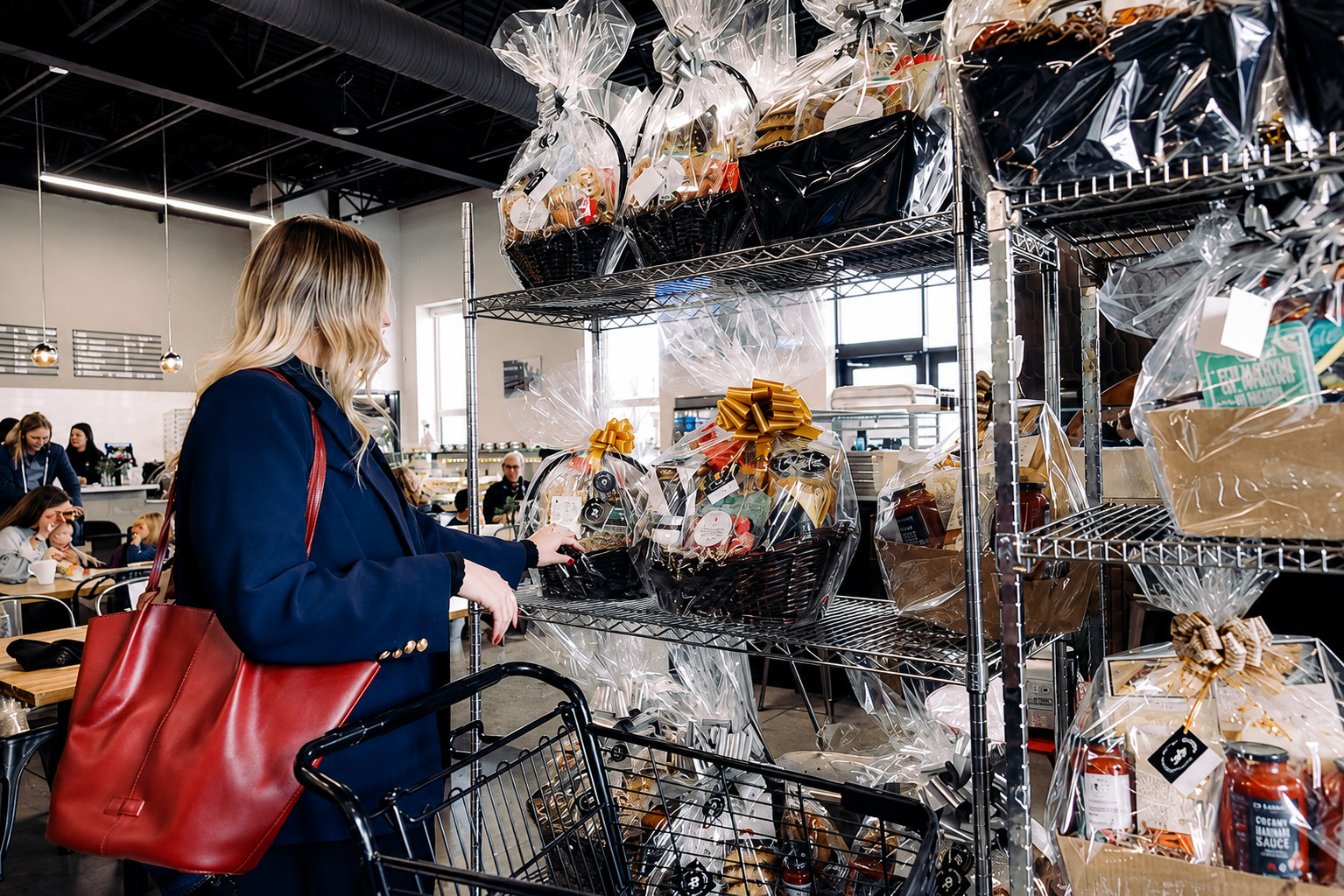 De Luca's gift baskets and gift boxes